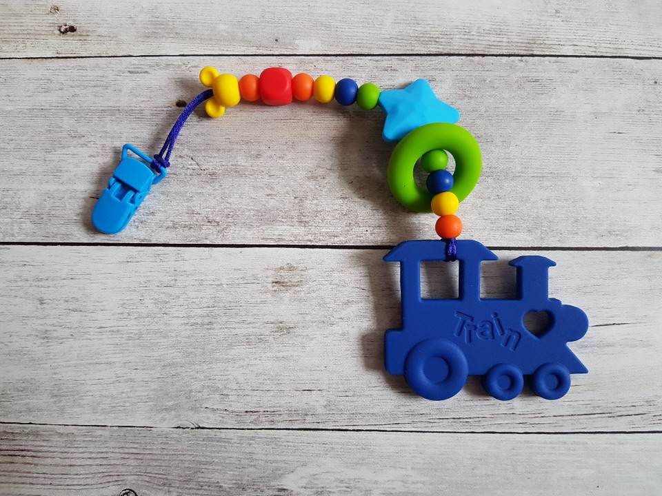 Egy ágú színes rágóka (Kék vonat-szivárvány)